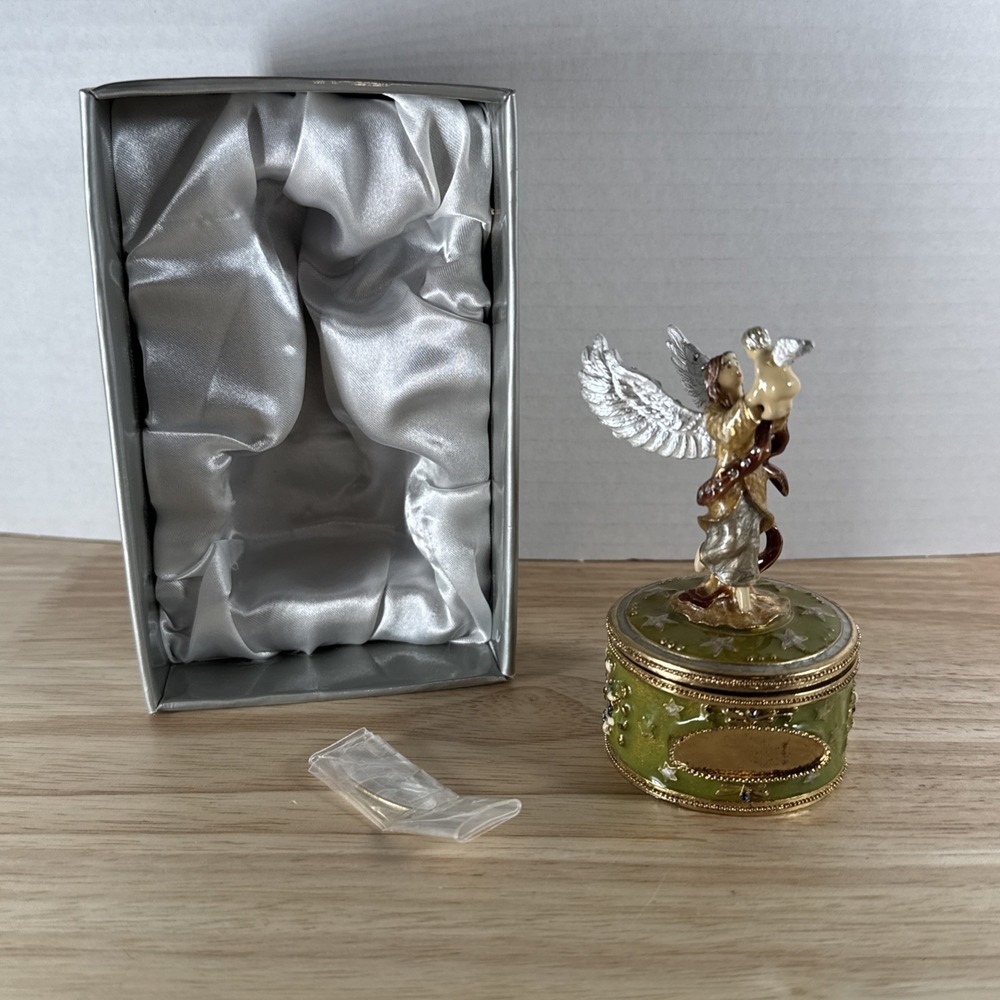 THINGS REMEMBERED Metal Enamel Angel Holding Baby Music Box Engaveable